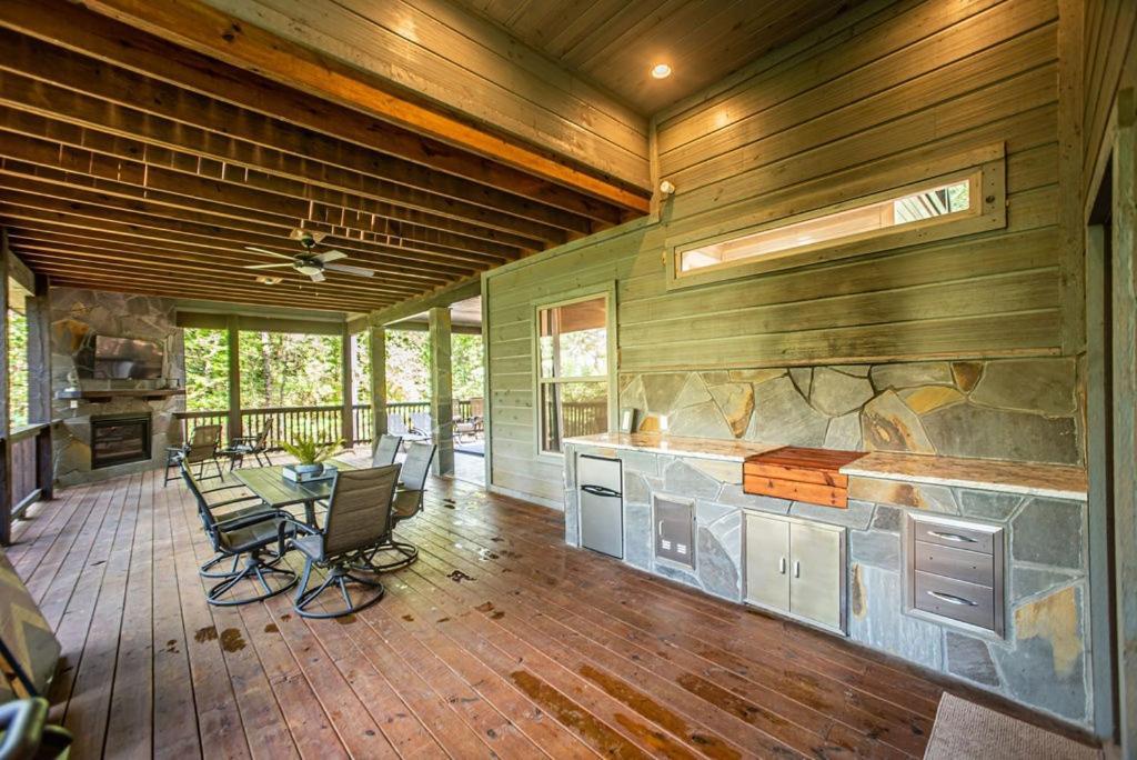 Merlot Mountain - Heated Spa Pool And Hot Tub! Cabin Broken Bow Exterior photo