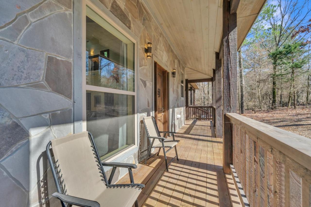 Merlot Mountain - Heated Spa Pool And Hot Tub! Cabin Broken Bow Exterior photo